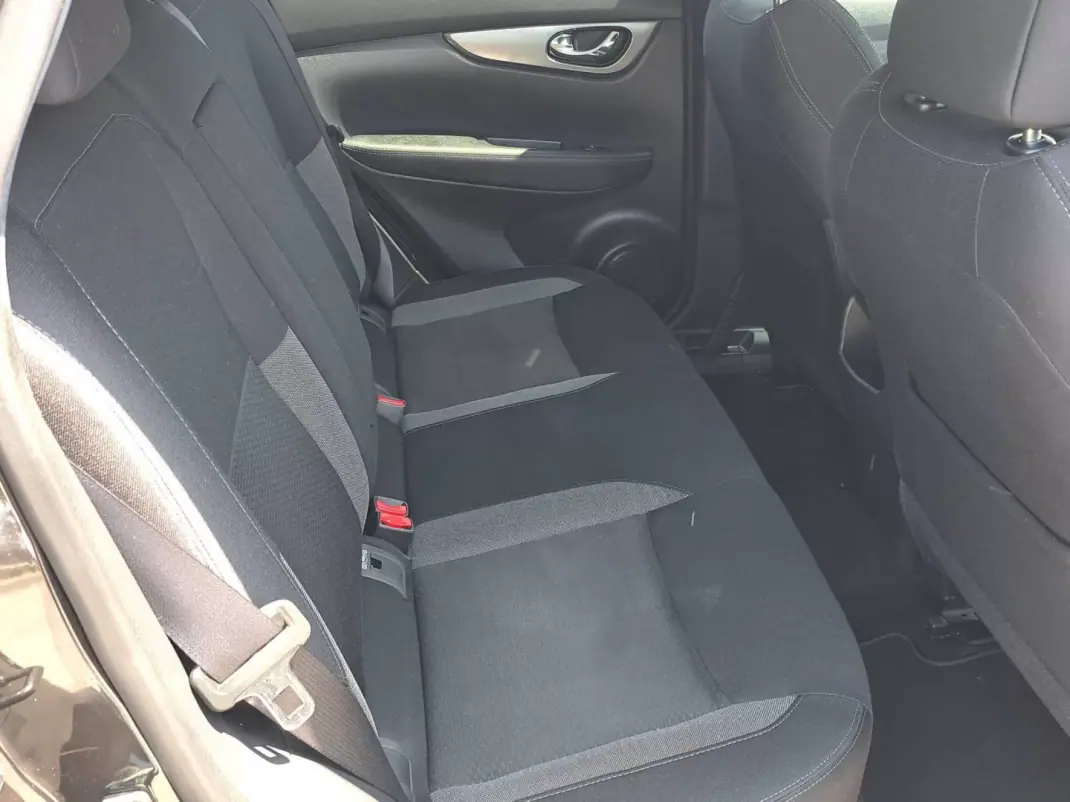 Nissan Qashqai 2019 - 18750 EUR, 92563 km - 92563km - foto 24 de 50