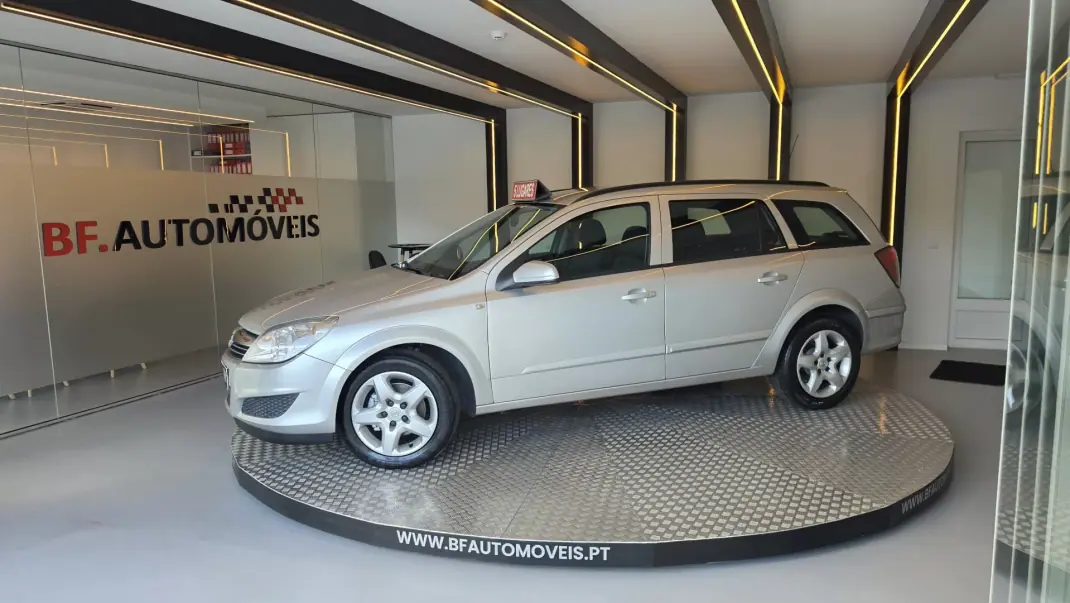 Opel Astra Caravan 2007 - 4750 EUR, 174500 km - 174500km - foto 13 de 45