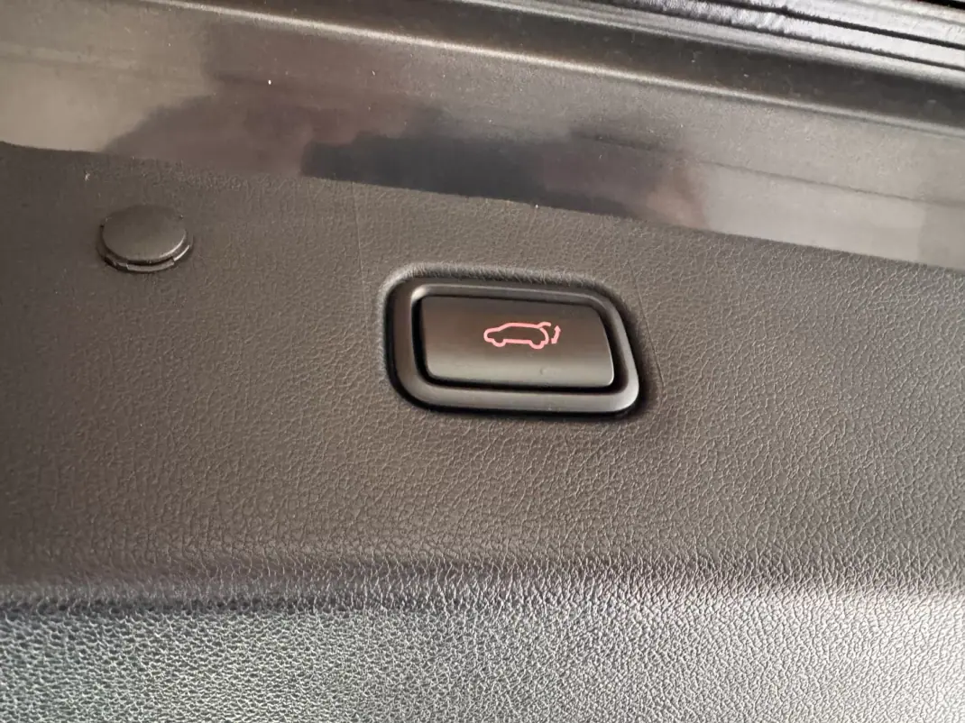 Kia Optima SW 2021 - 19500 EUR, 109915 km - AUTO.MOTO.pt - 109915km - foto 25 de 28