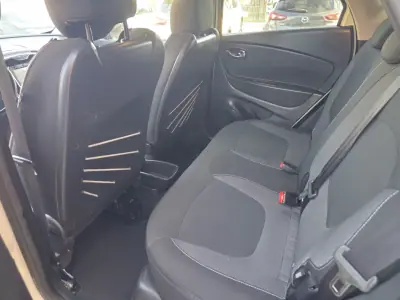 Renault Captur 2015 - 8990 EUR, 161000 km - 161000km - foto 11 de 12