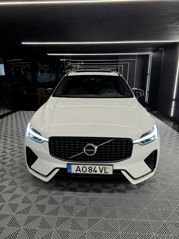 Volvo XC 60 2022 - 36750 EUR, 142382 km - AUTO.MOTO.pt - 142382km - foto 10 de 37