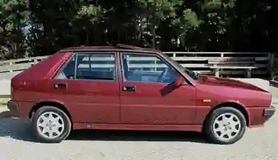 Lancia Delta 1991 — foto 6 de 15