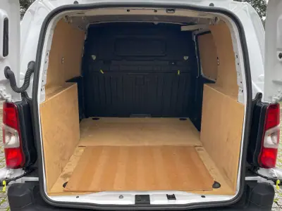 Opel Combo 2022 - 14450 EUR, 90000 km - AUTO.MOTO.pt - 90000km - foto 22 de 37