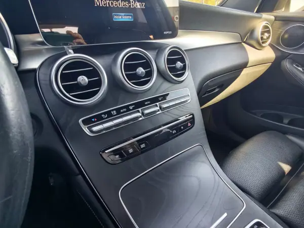 Mercedes-Benz GLC 220 2020 - 43500 EUR, 98000 km - AUTO.MOTO.pt - 98000km - foto 29 de 35