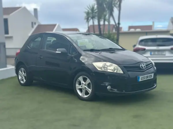 Toyota Auris 2010 - 10990 EUR, 210475 km - AUTO.MOTO.pt - 210475km - foto 7 de 13
