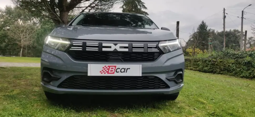 Dacia Sandero 2025 - 16990 EUR, 2000 km - AUTO.MOTO.pt - 2000km - foto 4 de 39