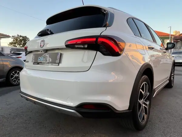 Fiat Tipo Cross 2022 - 14950 EUR, 98000 km - AUTO.MOTO.pt - 98000km - foto 47 de 53