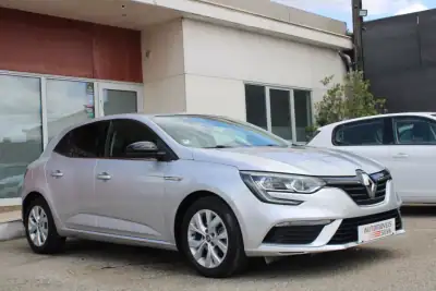 Renault Mégane 2020 - 13990 EUR, 180000 km - AUTO.MOTO.pt - 180000km - foto 6 de 29