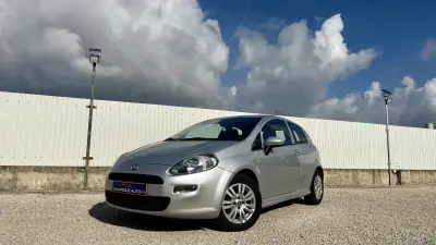 Fiat Punto 2015 - 9500 EUR, 170000 km - AUTO.MOTO.pt - 170000km - foto 4 de 34