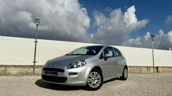 Fiat Punto 2015 - 9000 EUR, 170000 km - AUTO.MOTO.pt - 170000km - foto 4 de 34