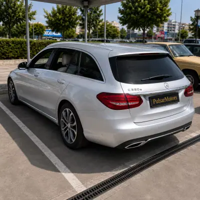 Mercedes-Benz C 350 2016 - 19900 EUR, 170542 km - AUTO.MOTO.pt - 170542km - foto 4 de 10