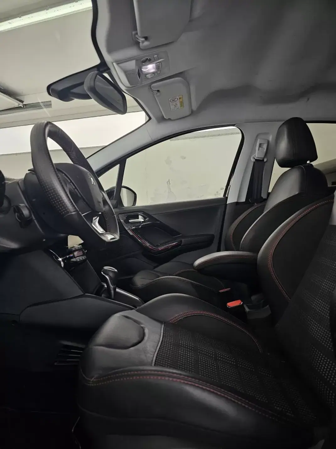 Peugeot 208 2019 - 11950 EUR, 90328 km - AUTO.MOTO.pt - 90328km - foto 62 de 90
