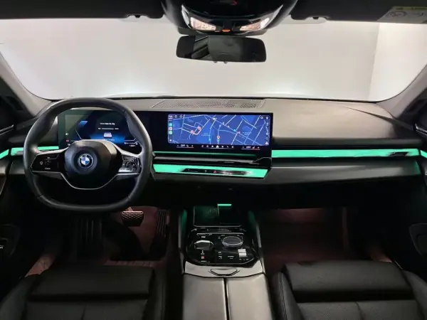 BMW i5 2024 — foto 3 de 42