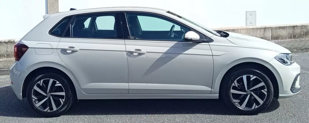 Volkswagen Polo 2023 - 14490 EUR, 125000 km - AUTO.MOTO.pt - 125000km - foto 4 de 18