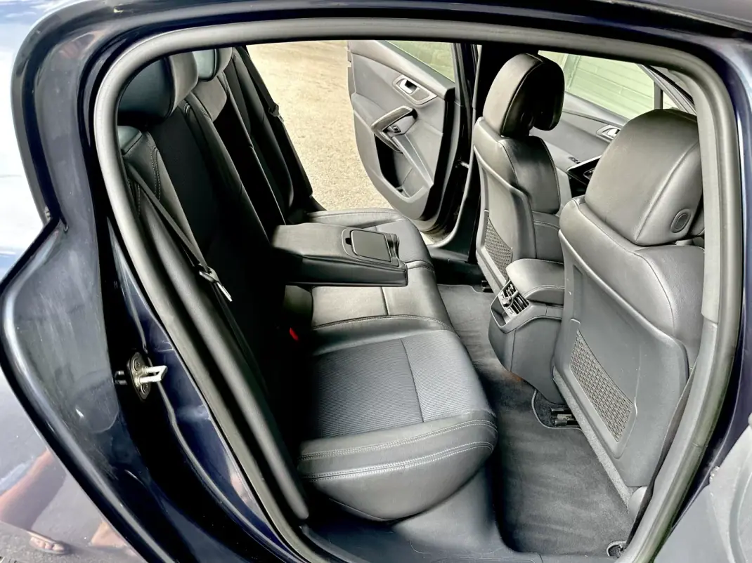 Peugeot 508 2012 - 9965 EUR, 221000 km - 221000km - foto 13 de 32