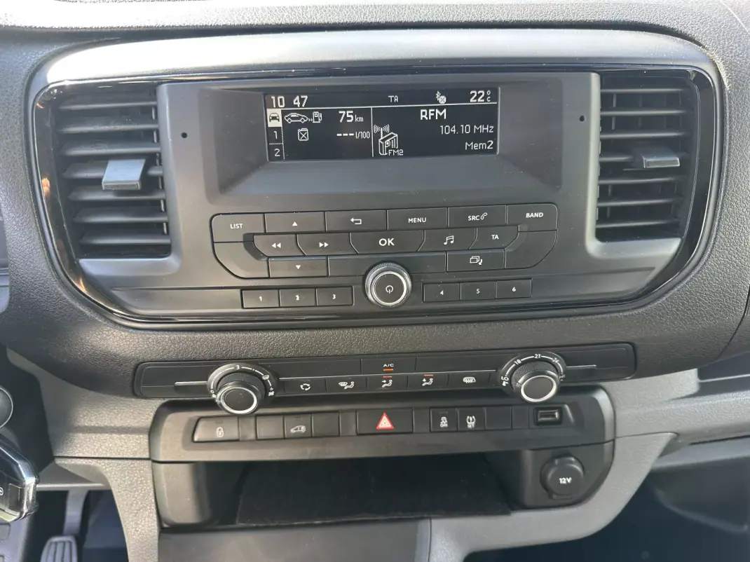 Peugeot Expert 2018 - 14900 EUR, 170000 km - 170000km - foto 31 de 45
