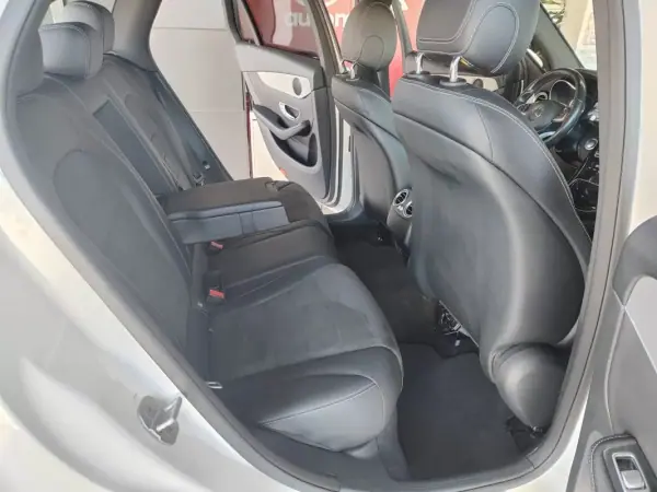 Mercedes-Benz GLC 220 2015 - 27450 EUR, 178000 km - AUTO.MOTO.pt - 178000km - foto 14 de 39