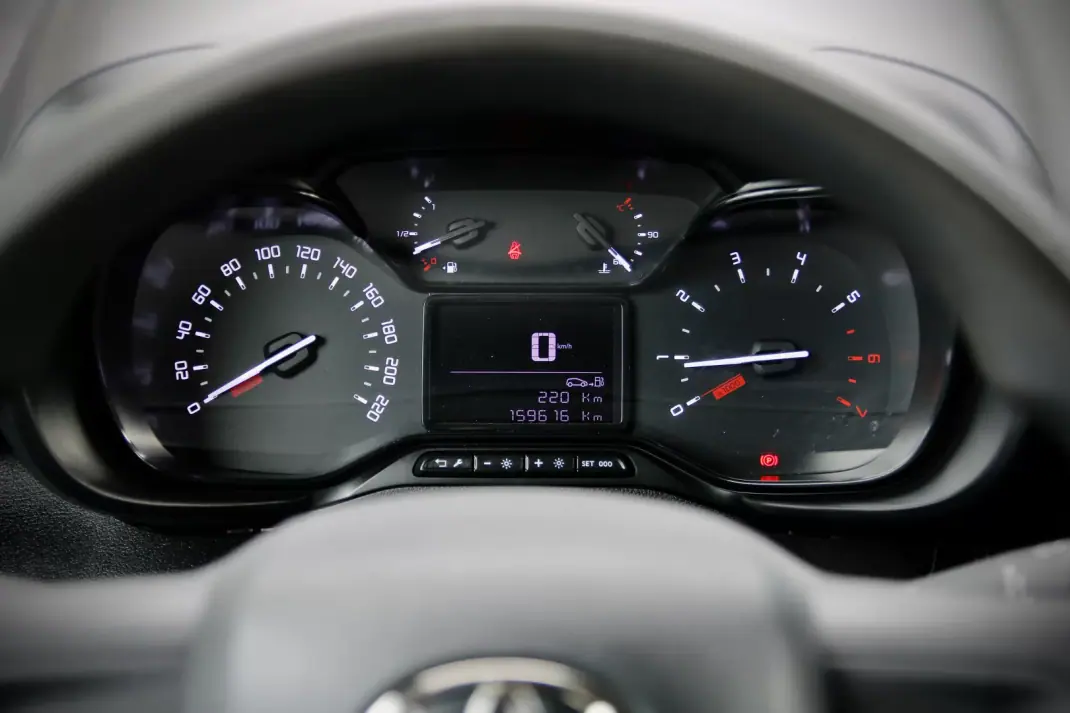 Toyota Proace City 1.5D L1 Comfort IVA DEDUTÍVEL 2022 - 14400 EUR, 159000 km - AUTO.MOTO.pt - 159000km - foto 17 de 26