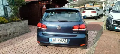 Volkswagen Golf 2010 - 9450 EUR, 220000 km - AUTO.MOTO.pt - 220000km - foto 5 de 13