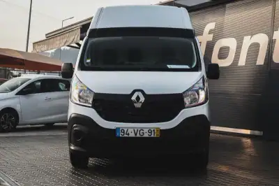 Renault L1 H2 2018 - 17680 EUR, 154920 km - AUTO.MOTO.pt - 154920km - foto 6 de 19