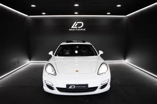 Porsche Panamera 2012