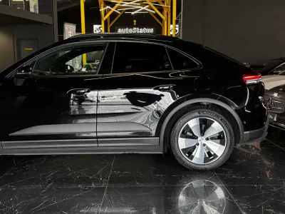 Porsche Macan 2025 - 87990 EUR, 15800 km - AUTO.MOTO.pt - 15800km - foto 11 de 33