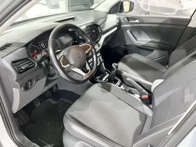 Volkswagen T-Cross 2021 - 17800 EUR, 37392 km - AUTO.MOTO.pt - 37392km - foto 6 de 21