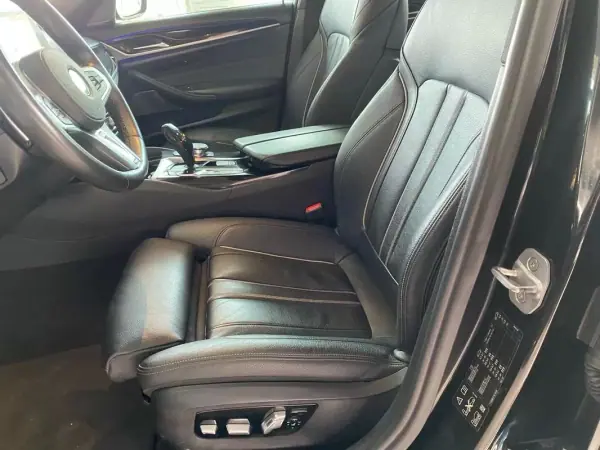 BMW M550d 2017 - 44900 EUR, 138217 km - AUTO.MOTO.pt - 138217km - foto 45 de 55