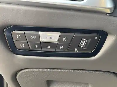 BMW 320 2022 - 34900 EUR, 136000 km - AUTO.MOTO.pt - 136000km - foto 11 de 14