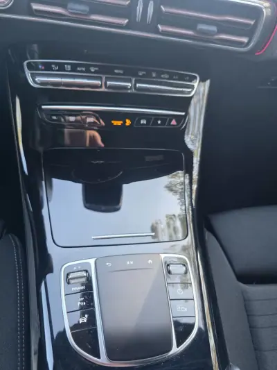 Mercedes-Benz EQC 2020 - 35900 EUR, 25223 km - AUTO.MOTO.pt - 25223km - foto 8 de 19