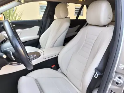 Mercedes-Benz E 300 2020 - 31480 EUR, 125000 km - AUTO.MOTO.pt - 125000km - foto 13 de 15