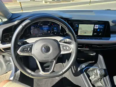 Volkswagen Golf 2022 - 20950 EUR, 49524 km - AUTO.MOTO.pt - 49524km - foto 6 de 10