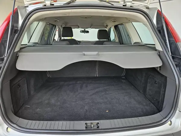 Ford Focus SW 2007 - 3750 EUR, 215000 km - 215000km - foto 7 de 8