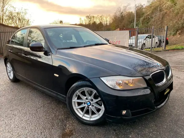 BMW 318 2011 - 8900 EUR, 96199 km - AUTO.MOTO.pt - 96199km - foto 3 de 14