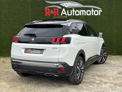 Peugeot 3008 2018 - 21990 EUR, 130000 km - AUTO.MOTO.pt - 130000km - foto 2 de 13