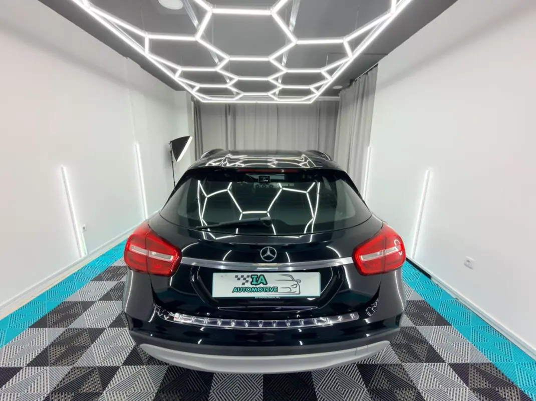 Mercedes-Benz GLA 200 2015 - 17000 EUR, 194000 km - AUTO.MOTO.pt - 194000km - foto 7 de 21