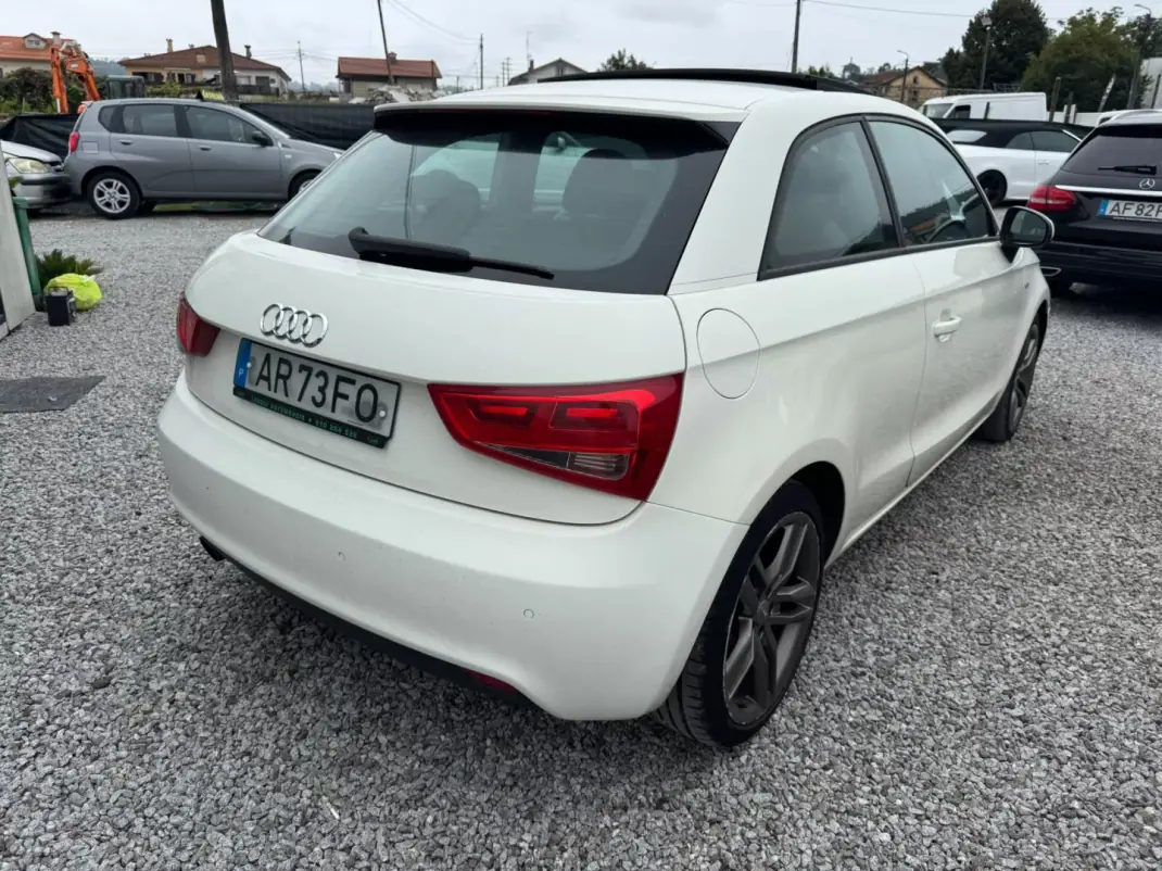 Audi A1 2011 - 9900 EUR, 184000 km - 184000km - foto 6 de 7