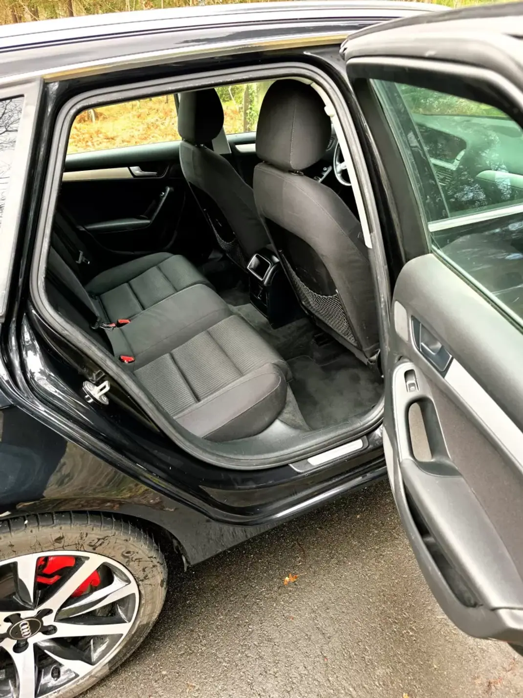 Audi A4 Avant 2013 - 14990 EUR, 181080 km - AUTO.MOTO.pt - 181080km - foto 24 de 25
