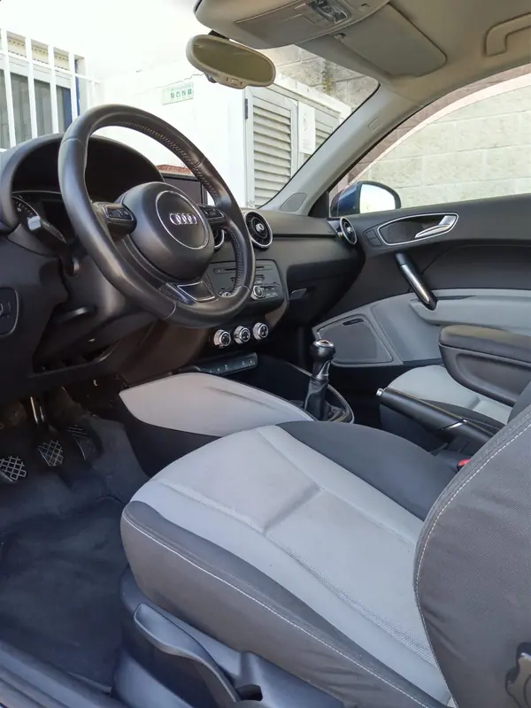 Audi A1 2010 - 7650 EUR, 189712 km - AUTO.MOTO.pt - 189712km - foto 9 de 12