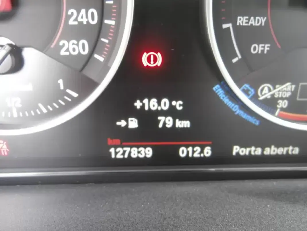 BMW 116 2017 - 18500 EUR, 127839 km - AUTO.MOTO.pt - 127839km - foto 21 de 32