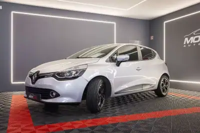 Renault Clio 2016 - 10900 EUR, 146780 km - AUTO.MOTO.pt - 146780km - foto 20 de 20