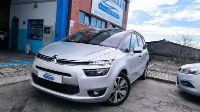 Citroën C4 Grand Picasso 2015 - 10900 EUR, 175000 km - AUTO.MOTO.pt - 175000km - foto 13 de 20