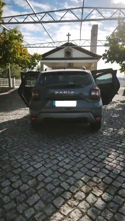 Dacia Duster 2023 — foto 3 de 12