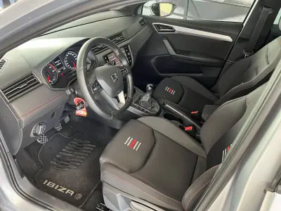 SEAT Ibiza 2019 - 14600 EUR, 87674 km - AUTO.MOTO.pt - 87674km - foto 6 de 25