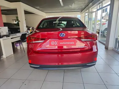 Lexus IS 300H 2017 - 25900 EUR, 68000 km - AUTO.MOTO.pt - 68000km - foto 9 de 38