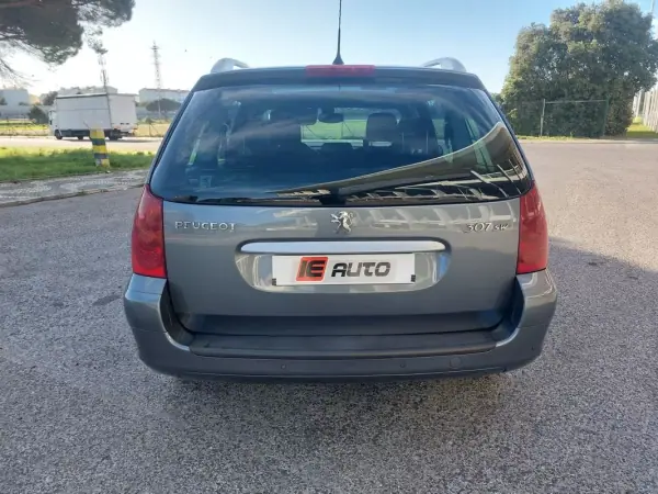 Peugeot 307 SW 2005 - 3490 EUR, 314070 km - AUTO.MOTO.pt - 314070km - foto 4 de 21
