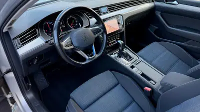 Volkswagen Passat Variant 2021 - 20900 EUR, 148000 km - AUTO.MOTO.pt - 148000km - foto 4 de 20