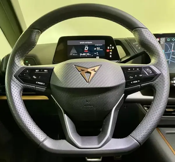Cupra Born 2024 - 28450 EUR, 41000 km - AUTO.MOTO.pt - 41000km - foto 11 de 31