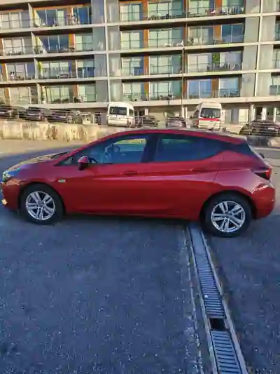 Opel Astra 2020 - 15000 EUR, 60000 km - AUTO.MOTO.pt - 60000km - foto 3 de 7