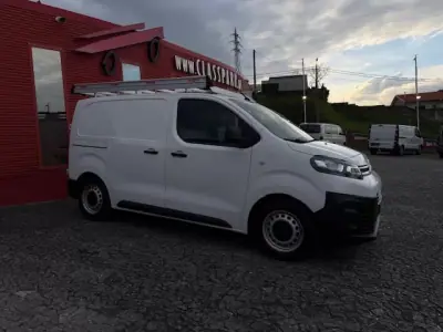 Citroën Jumpy 2020 - 12900 EUR, 160000 km - AUTO.MOTO.pt - 160000km - foto 9 de 18